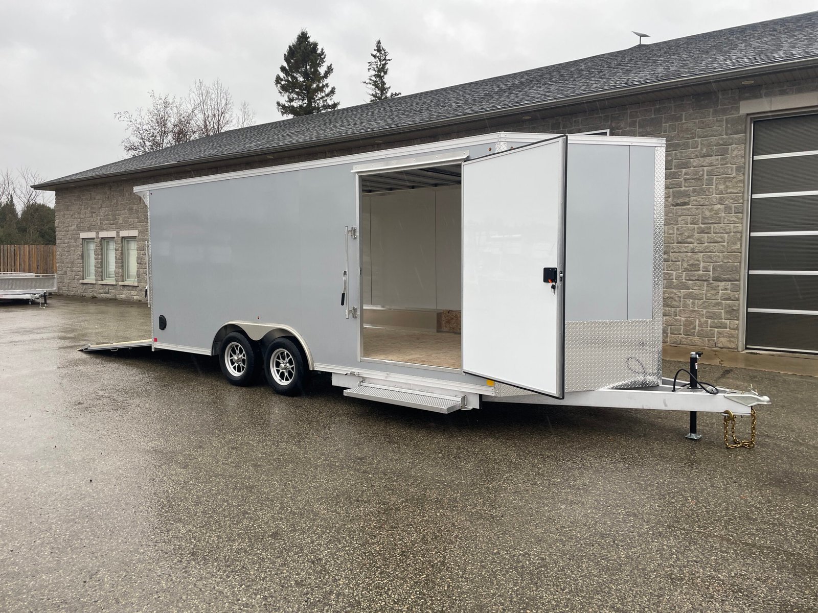 Rocklyn Aluminum 8.5x18ft Enclosed Trailer 7,000lb GVWR — photo 3
