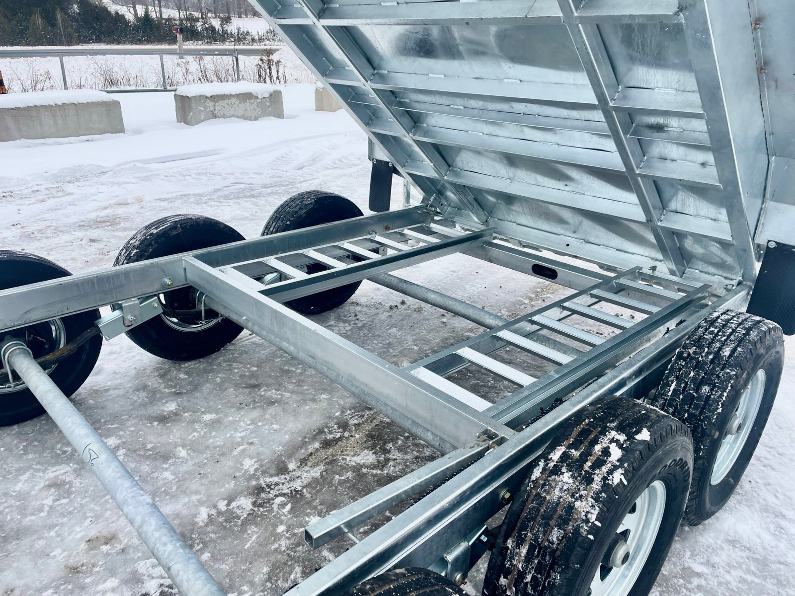 K-Trail Galvanized Dump 21,000lb — photo 2