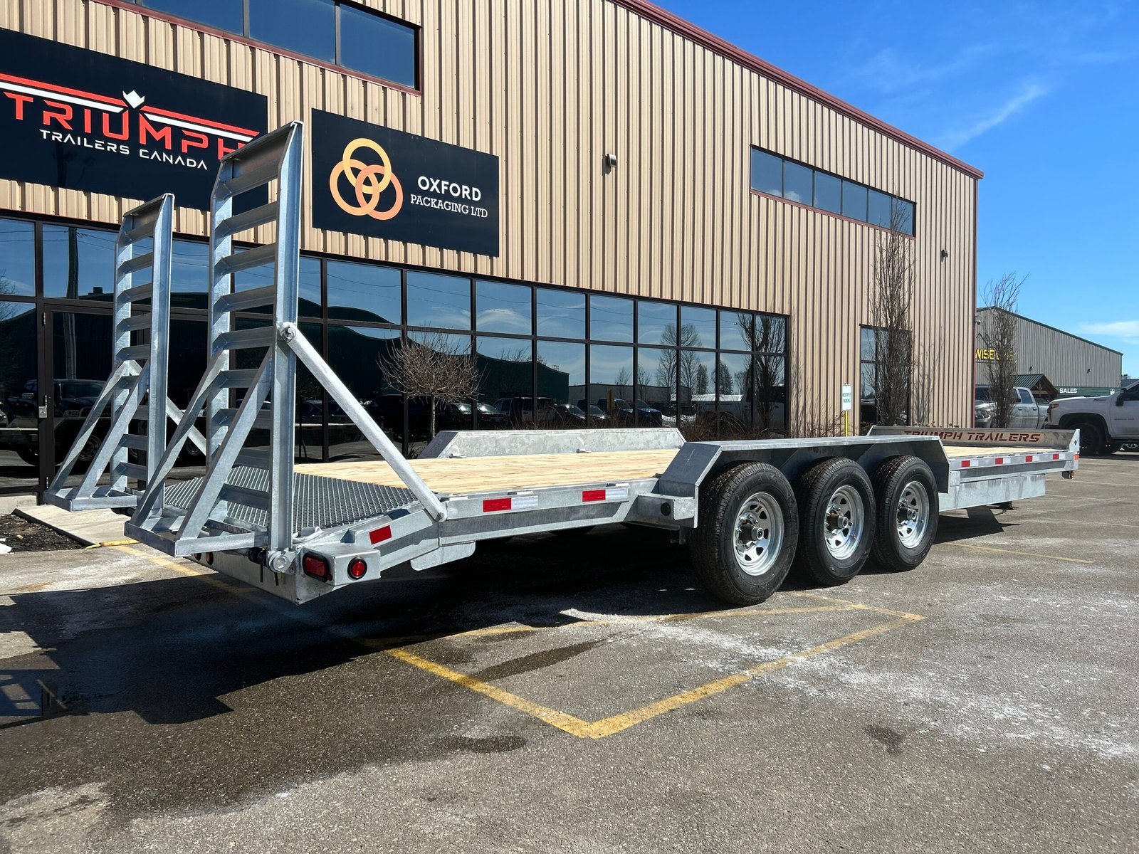2027 Triumph 83 in × 24+2ft Beavertail Car/Equipment Hauler 21,000 lb GVWR — photo 4