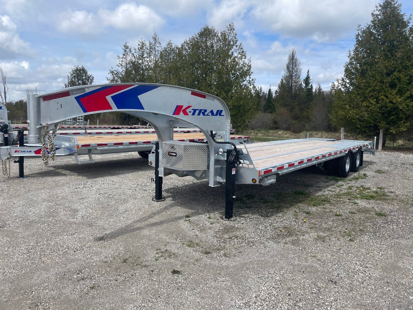 2026 K-Trail 102 in × 25+5ft Beavertail Gooseneck Flatbed 23,075 lb GVWR
