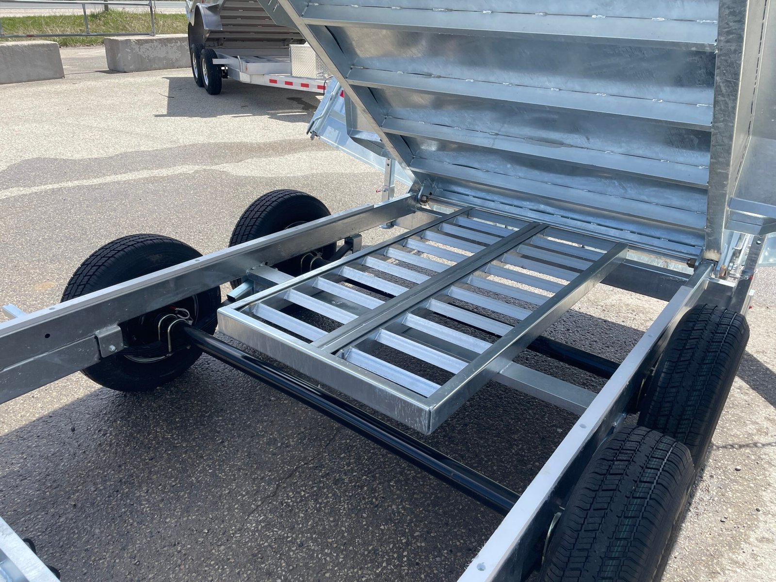 One-Sixteen Galvanized Dump Trailers 10,420lb — photo 6