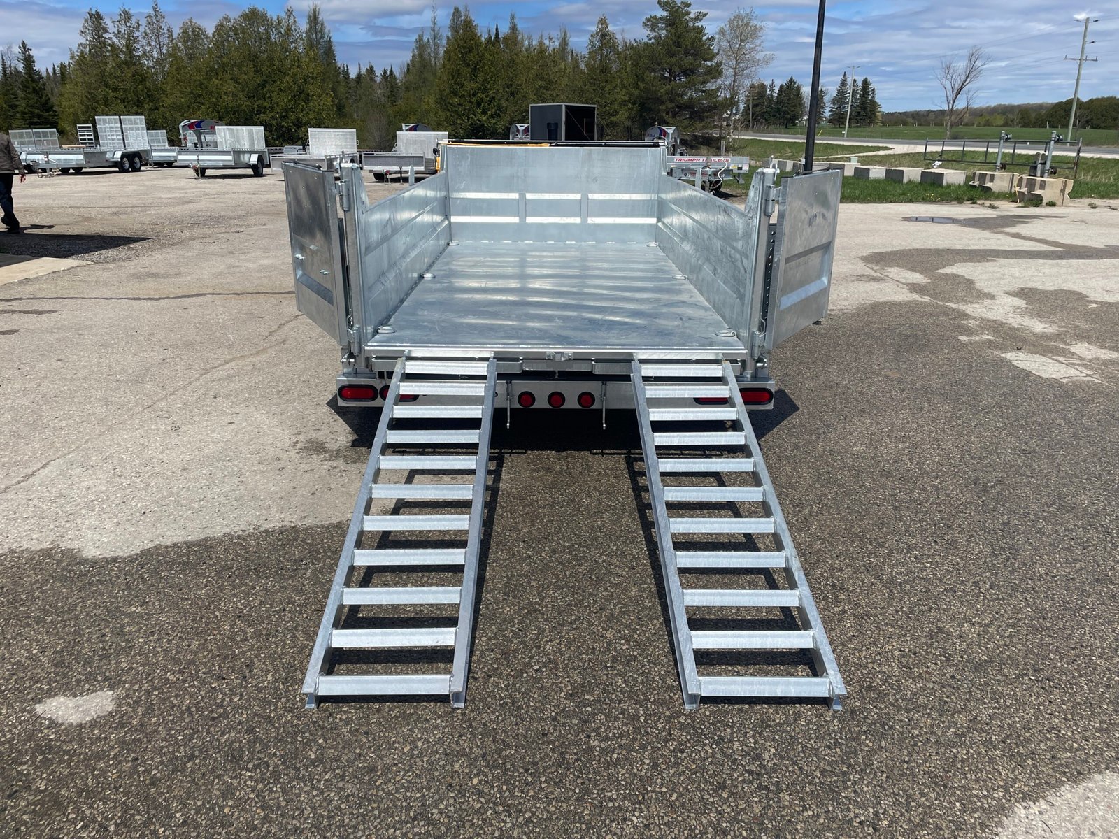 One-Sixteen Galvanized Dump Trailers 10,420lb — photo 3