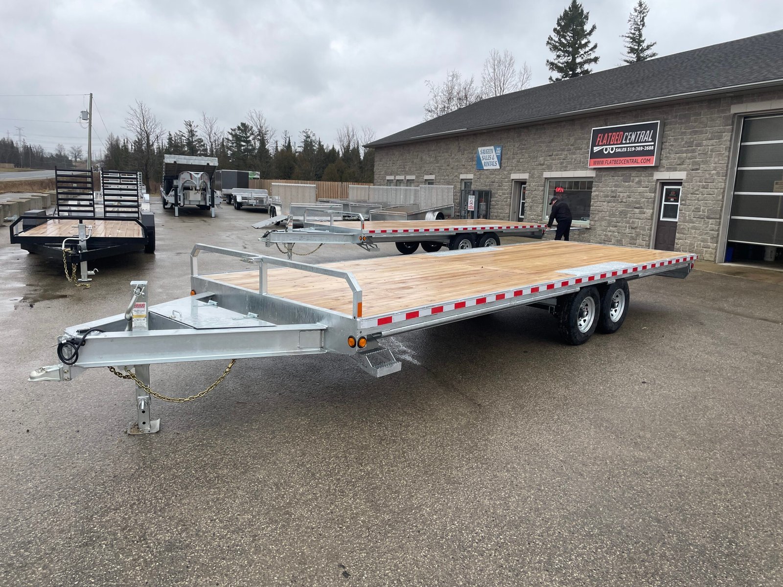 One-Sixteen 24ft Deckover Flatbed 14,000lb