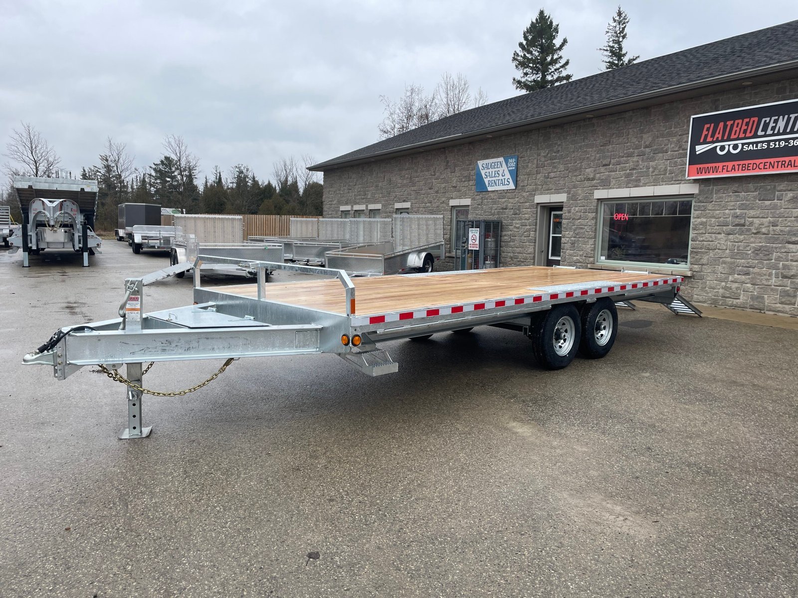 One-Sixteen Straight Deck Flatbeds 14,000lb — photo 2