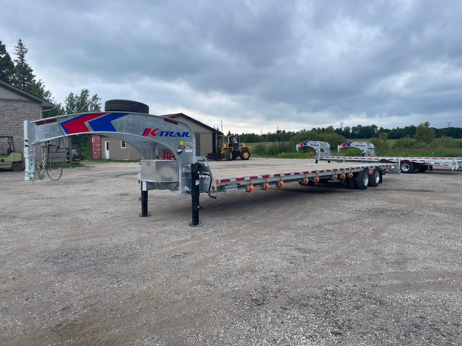 2027 K-Trail 102 in × 35+5 ft Gooseneck Flatbed 40,000 lb GVWR