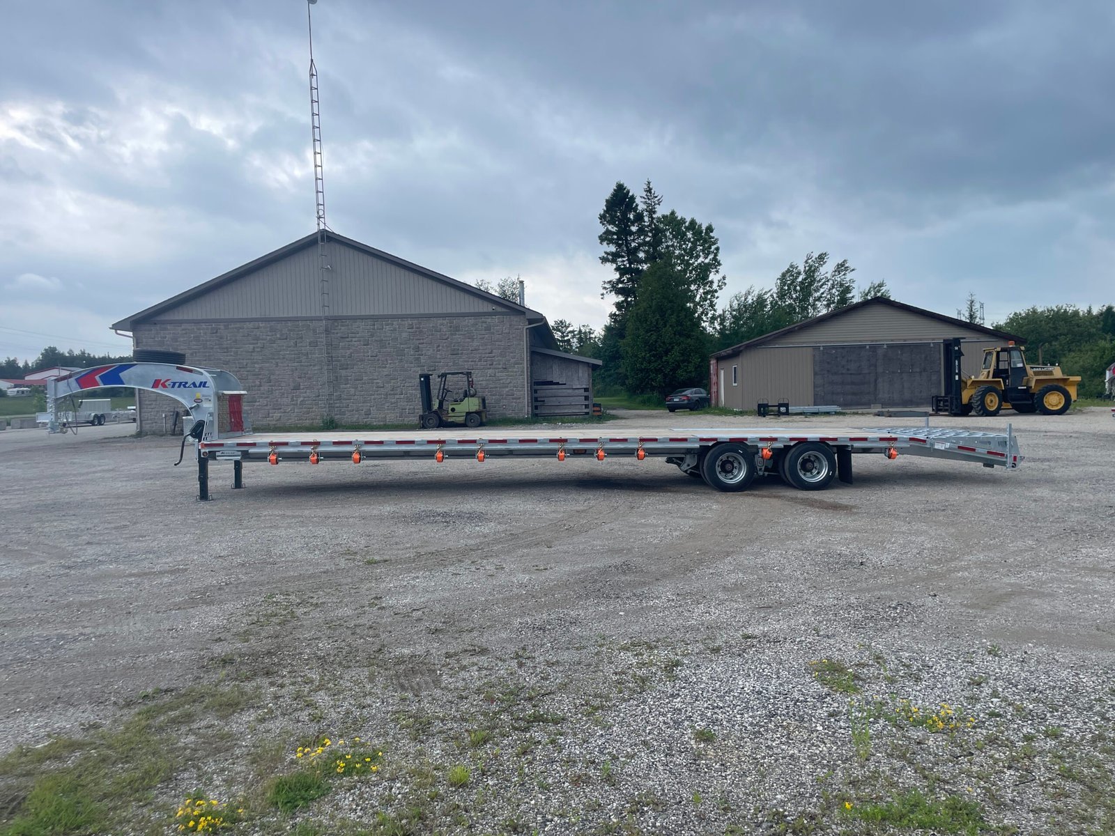 2027 K-Trail 102 in × 35+5 ft Gooseneck Flatbed 40,000 lb GVWR — photo 8