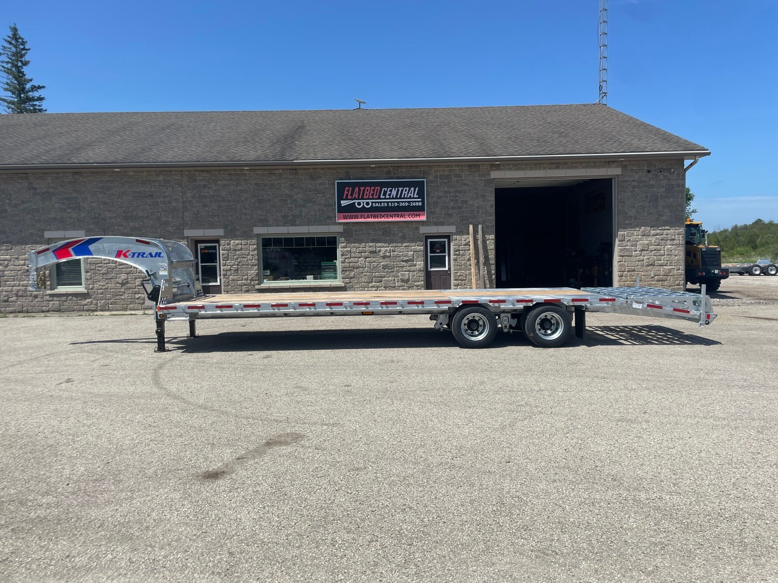 2027 K-Trail 102 in × 25+5 ft Gooseneck Flatbed 40,000 lb GVWR — photo 9
