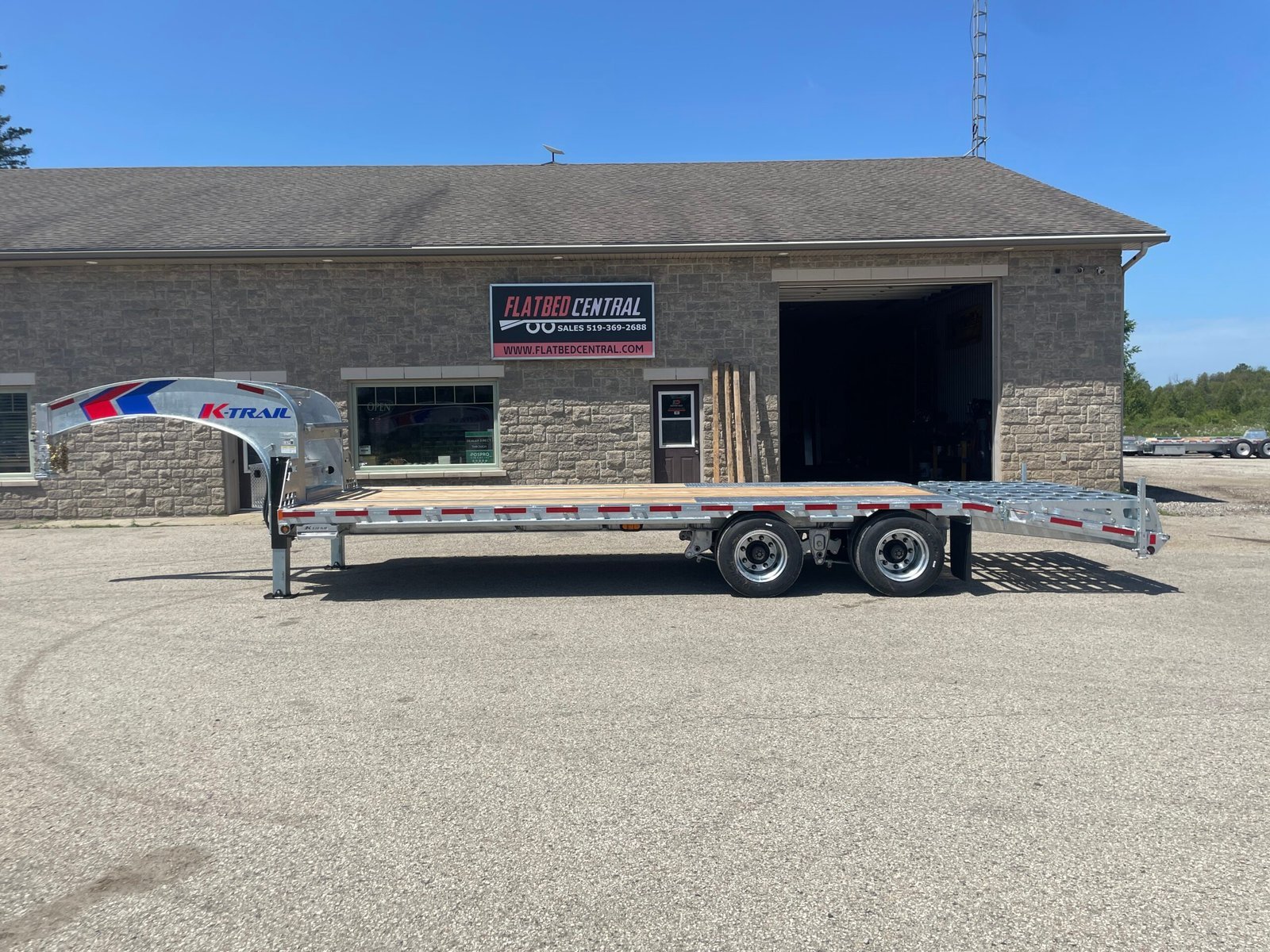 2027 K-Trail 102 in × 20+5 ft Gooseneck Flatbed 40,000 lb GVWR — photo 8