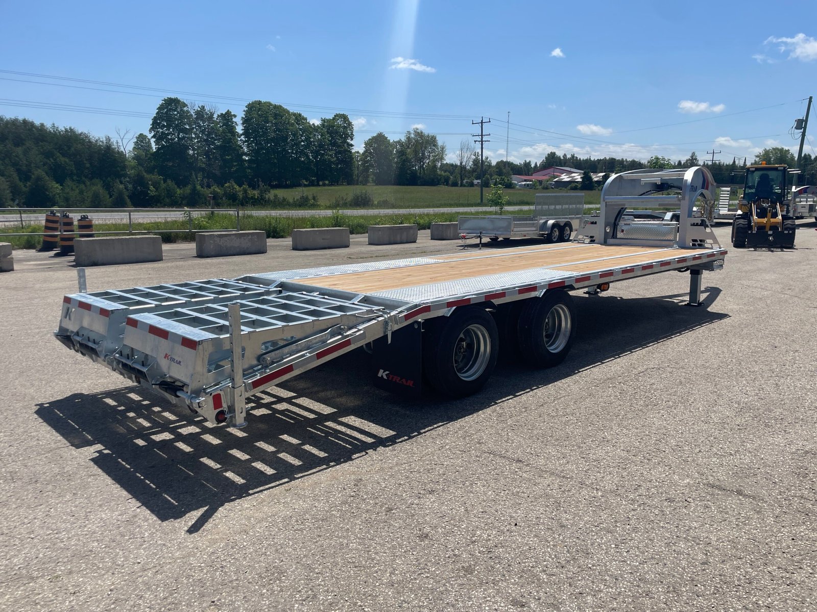 2027 K-Trail 102 in × 20+5 ft Gooseneck Flatbed 40,000 lb GVWR — photo 5