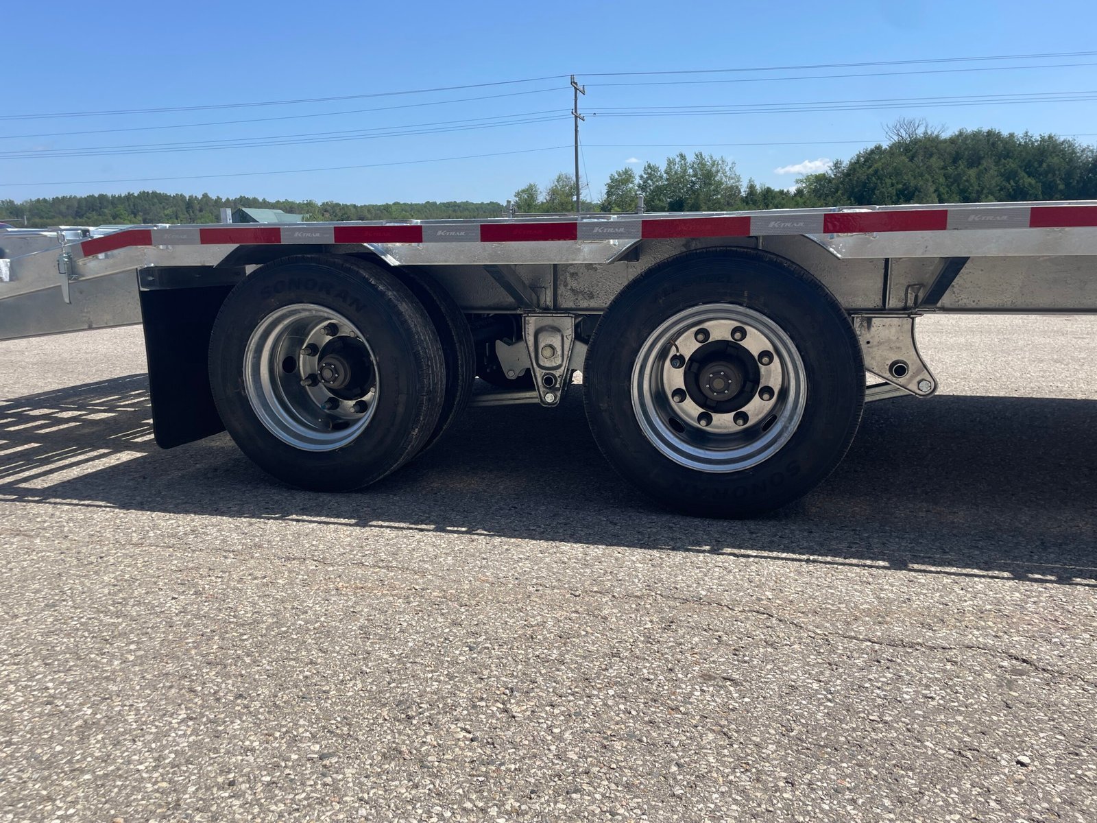 2027 K-Trail 102 in × 20+5 ft Gooseneck Flatbed 40,000 lb GVWR — photo 4