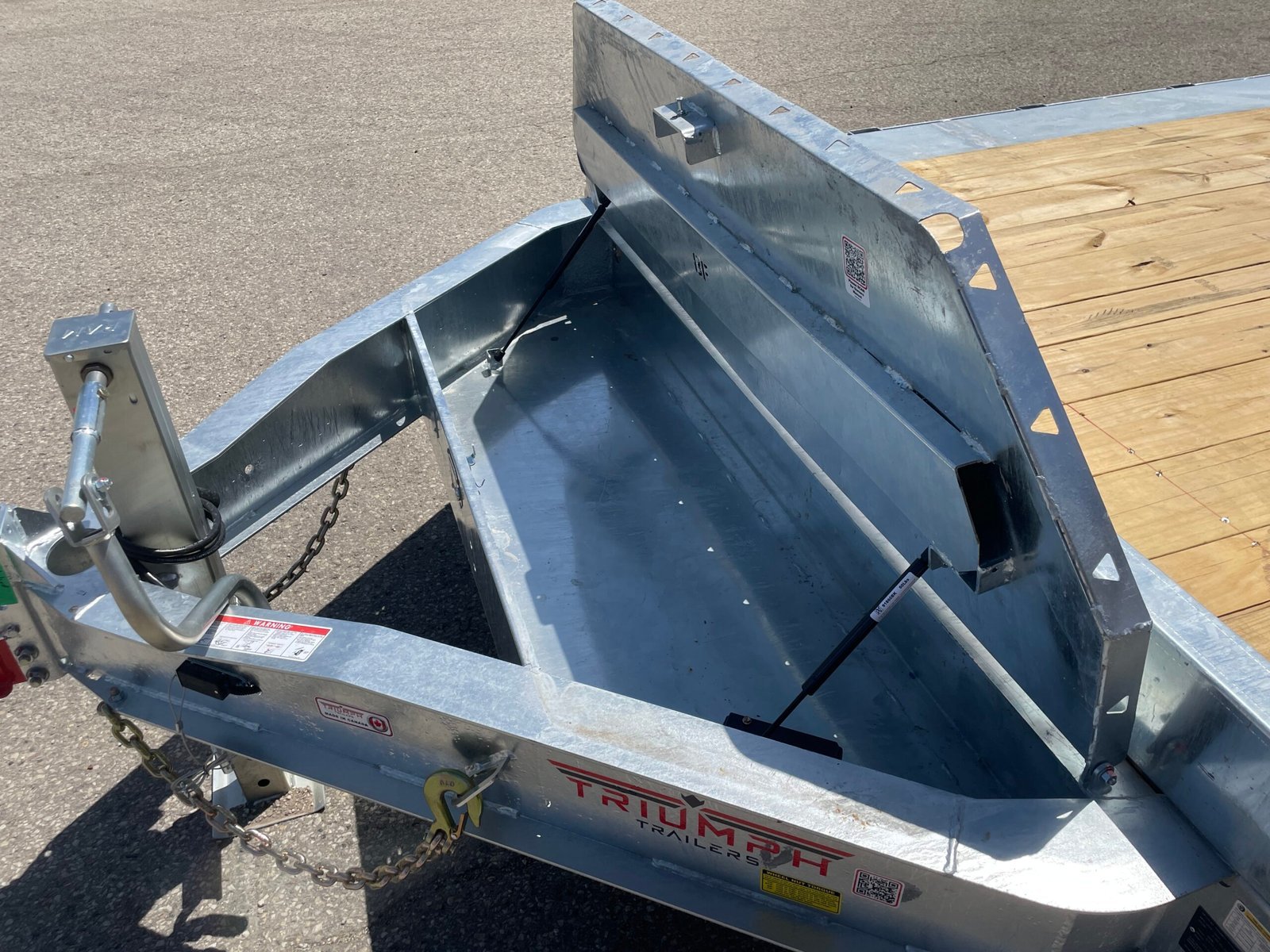 2027 Triumph 102 in × 20+4ft Beavertail ft Car/Equipment Hauler 14,000 lb GVWR — photo 3