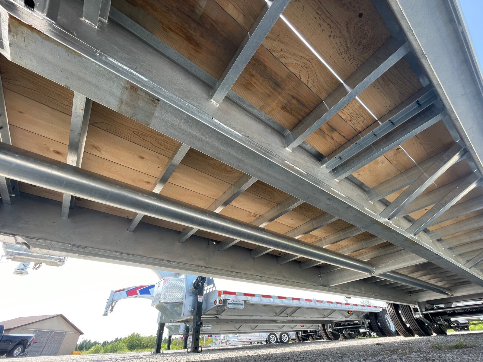 2027 K-Trail 102 in × 30+5 ft Gooseneck Flatbed 40,000 lb GVWR — photo 23