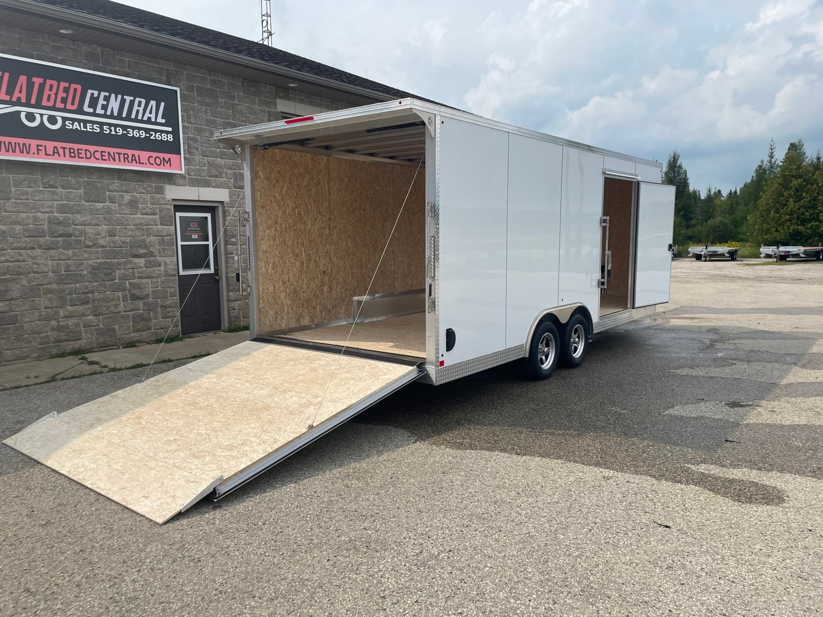 Rocklyn Aluminum 8.5x20ft Enclosed Trailer 7,000lb — photo 2