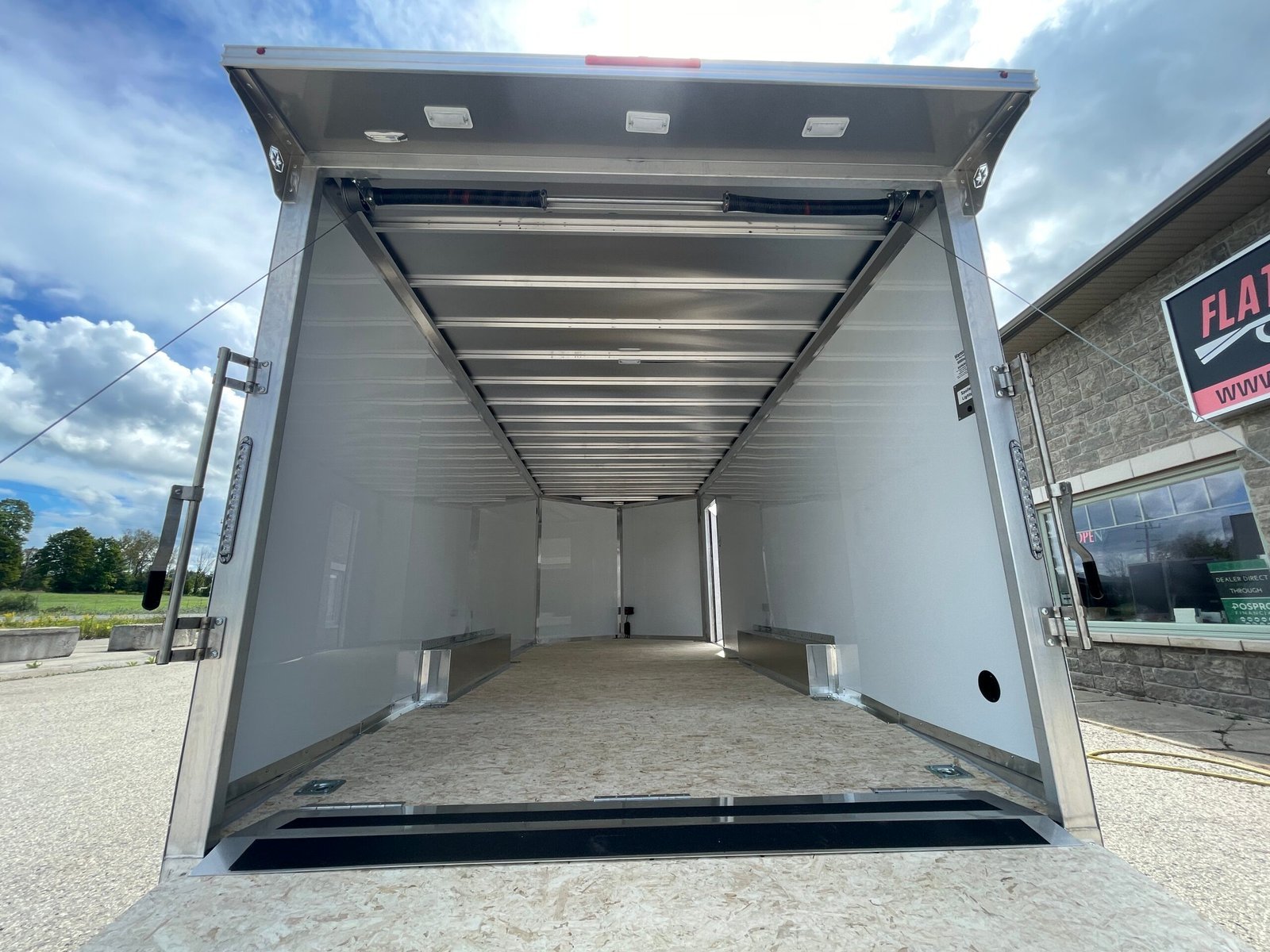Rocklyn Aluminum 8.5x20ft Enclosed Trailer 7,000lb — photo 6