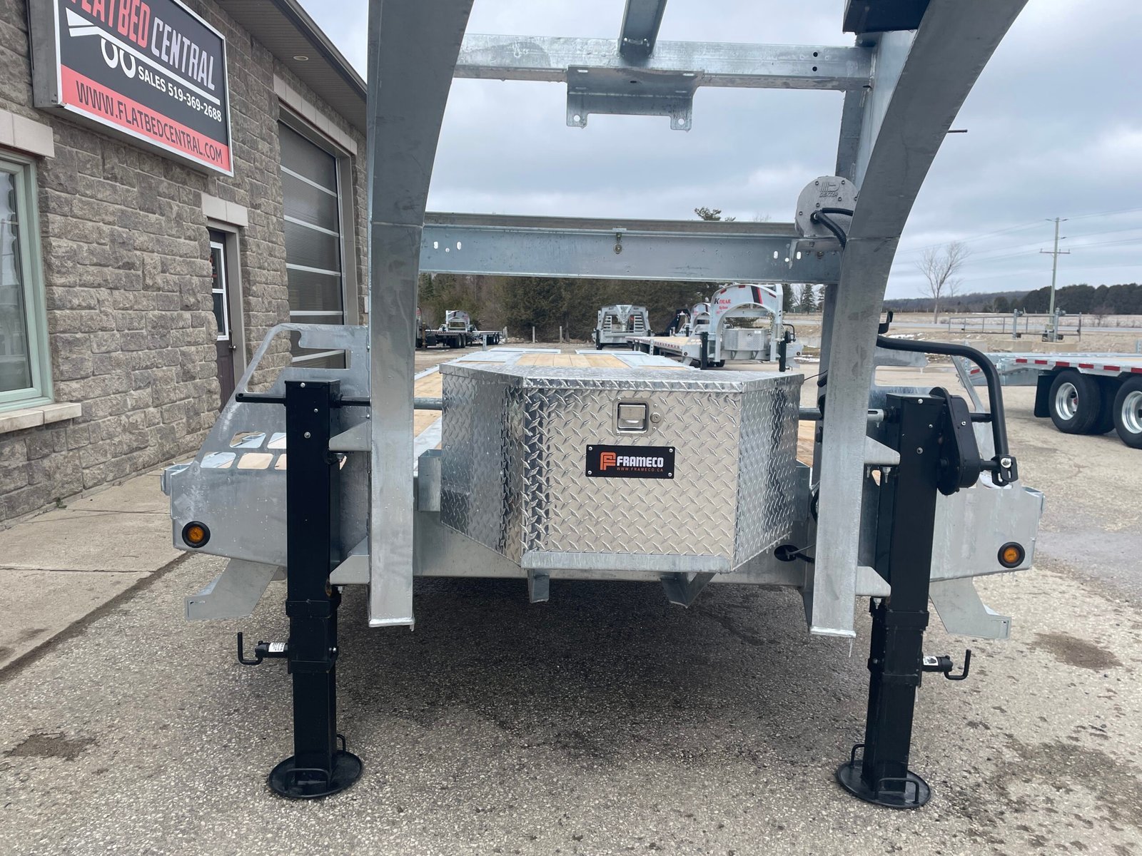 2027 K-Trail 102 in × 30+5 ft Gooseneck Flatbed 40,000 lb GVWR — photo 7