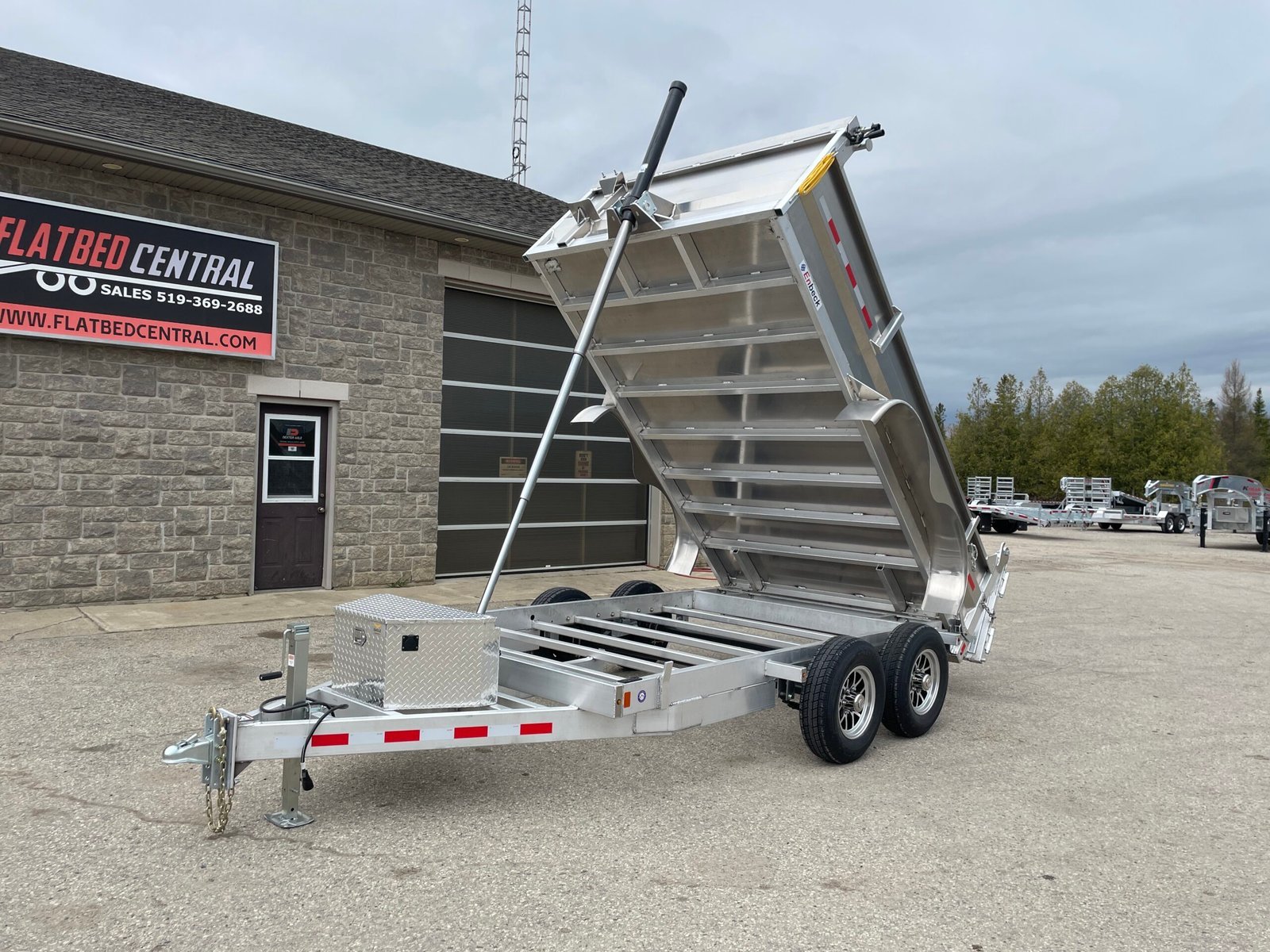 Enbeck Dump Trailers 9,900lb — photo 2