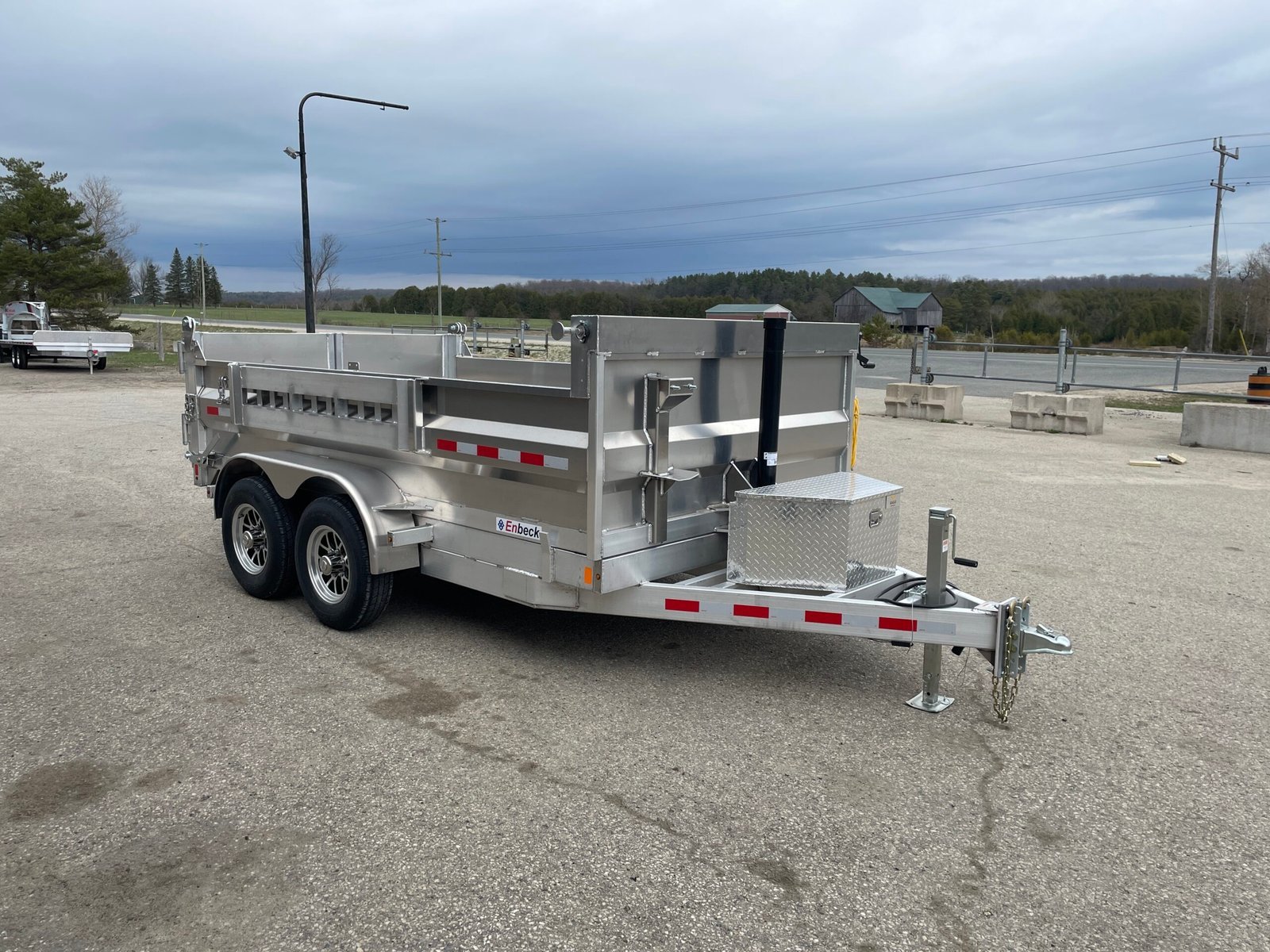 Enbeck Dump Trailers 9,900lb — photo 8