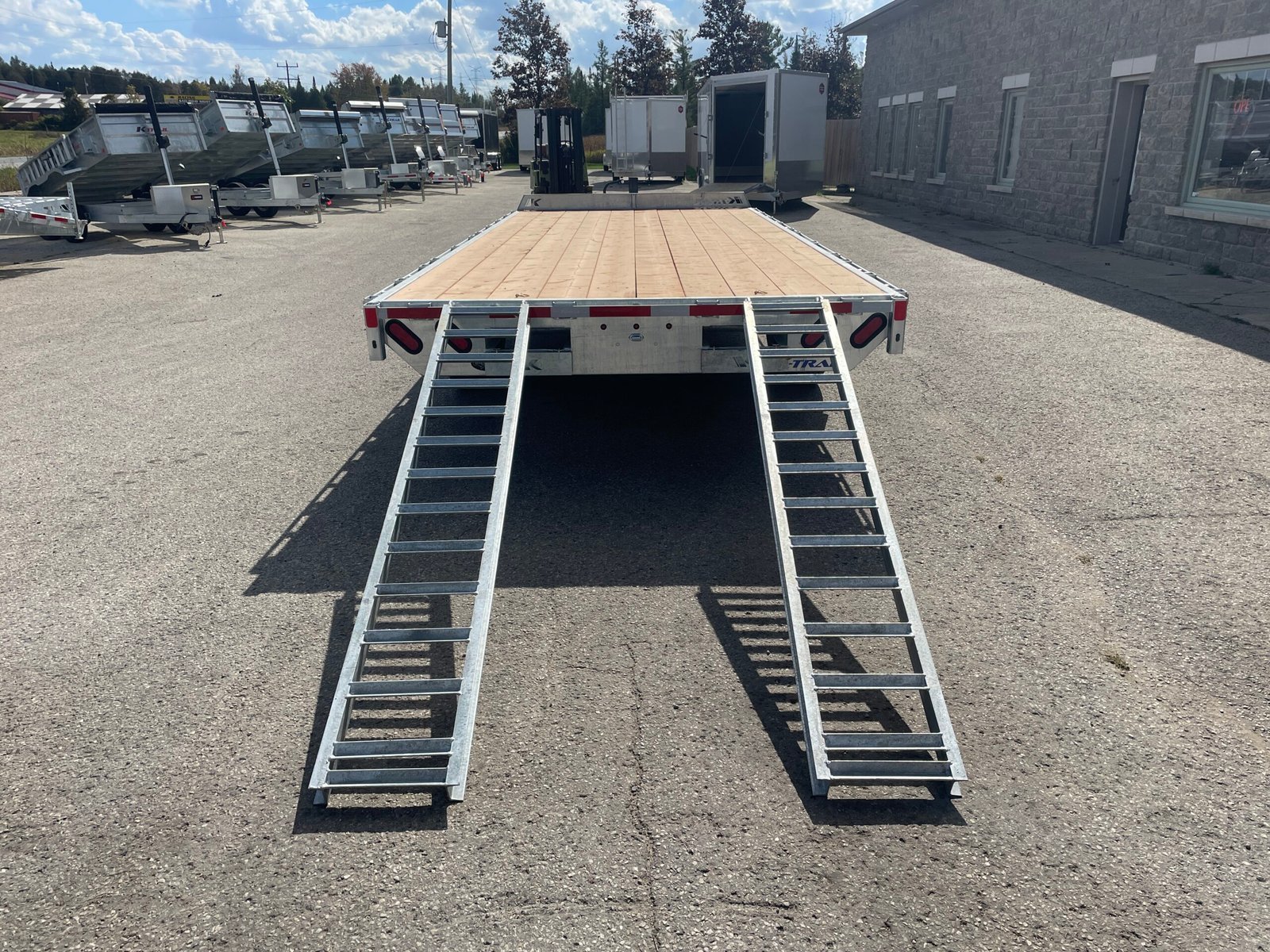 K-Trail Straight Deck Flatbeds 14,000lb — photo 6