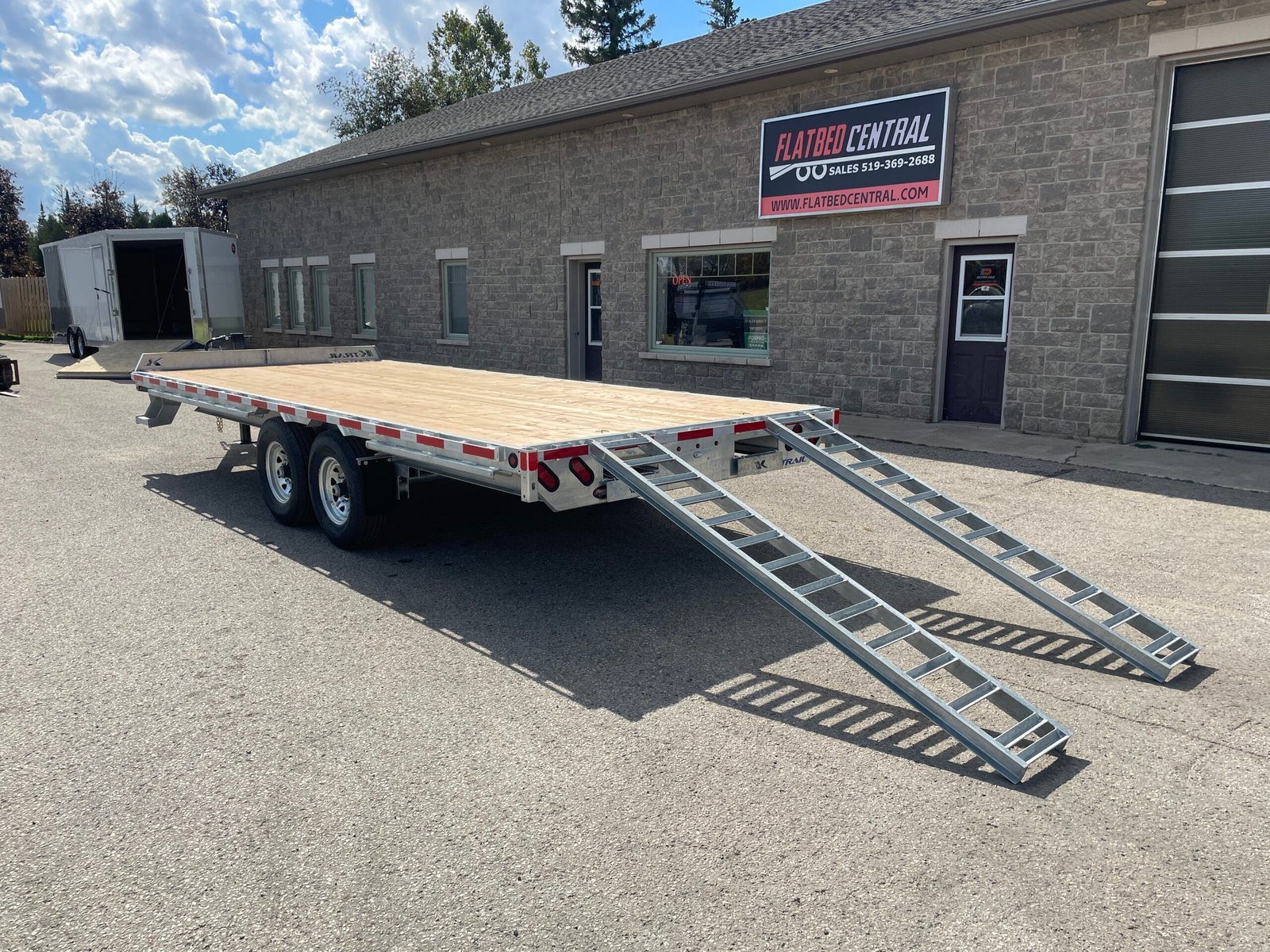 K-Trail Straight Deck Flatbeds 14,000lb — photo 8