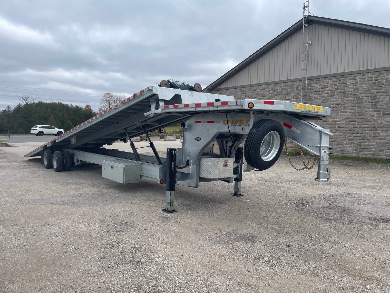2027 One-Sixteen 102 in × 40 ft Gooseneck Flatbed 36,000 lb GVWR