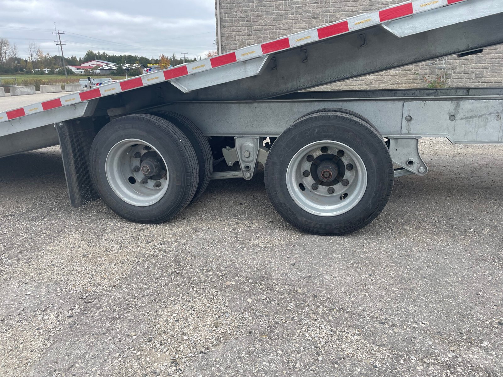 2027 One-Sixteen 102 in × 40 ft Gooseneck Flatbed 36,000 lb GVWR — photo 9