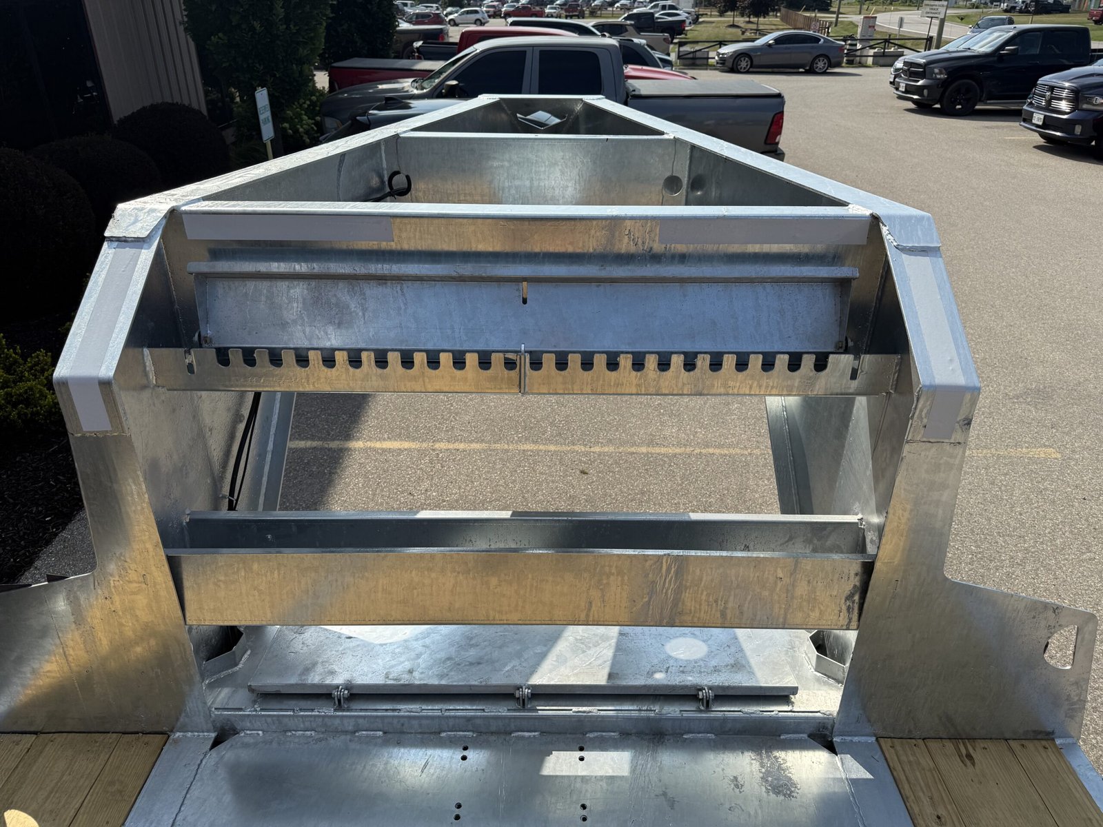 Triumph Gooseneck 35ft Hydraulic Dovetail — photo 5